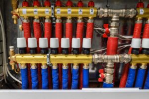 Jak wybrać odpowiedni taker do podłogówki – przewodnik dla instalatorów