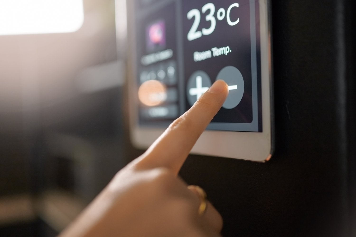 Dlaczego system ogrzewania nadmuchowego nie utrzymuje stabilnej temperatury?