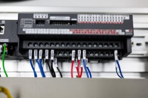 Dlaczego system sterowania oświetleniem DALI traci synchronizację?