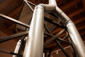 Jak rozwiązać problem z nadmiernym hałasem w instalacji hydraulicznej?