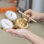 Jak rozwiązać problem z niestabilnym działaniem regulatora ciśnienia?