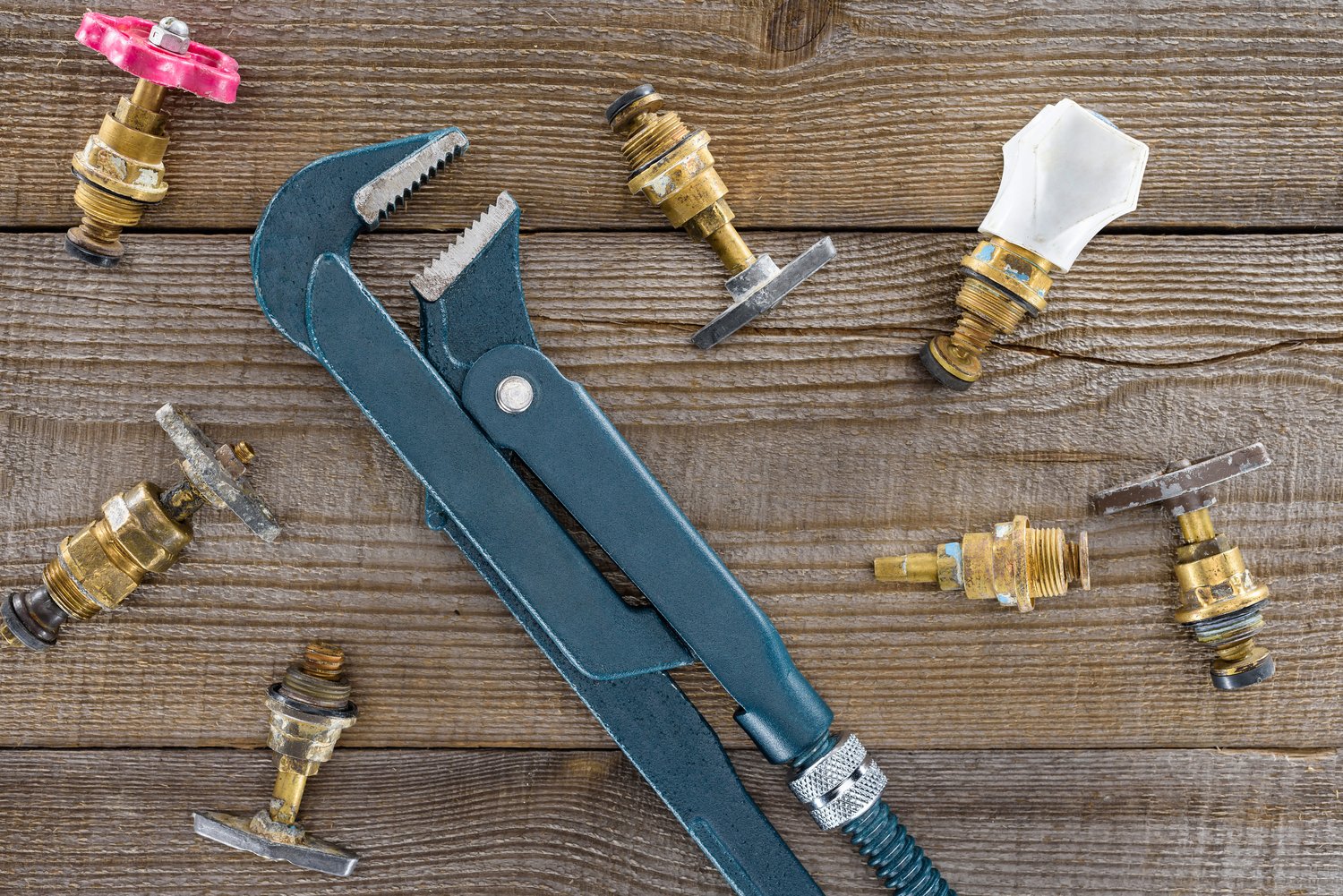 Praktyczny przewodnik po instalacjach hydraulicznych dla domowych majsterkowiczów