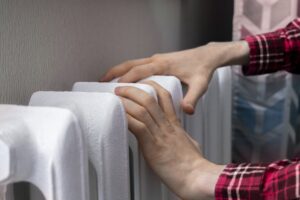 Jak skutecznie odpowietrzyć system ogrzewania w domu