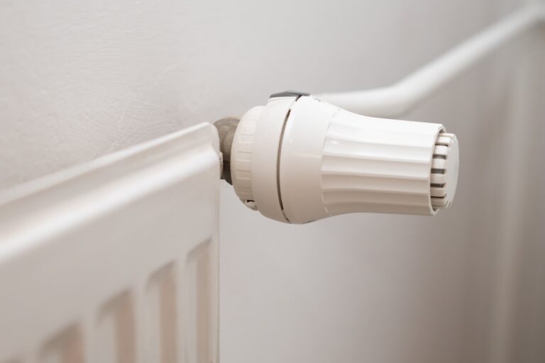 Jak dobrać odpowiednią moc grzejnika do pomieszczenia
