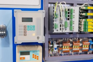 Jak dobrać odpowiednią moc przyłącza elektrycznego
