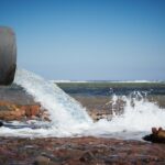 Co powoduje słaby strumień wody w kranie? Najczęstsze przyczyny i rozwiązania