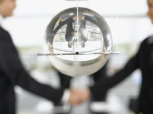 Dlaczego halogen w suficie podwieszanym często się przepala