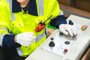 Dlaczego przedłużacz się nagrzewa podczas użytkowania? Bezpieczeństwo elektryczne