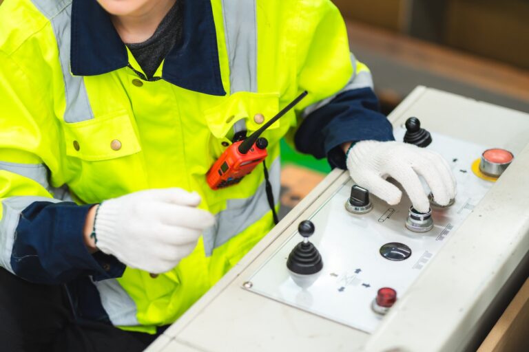 Dlaczego przedłużacz się nagrzewa podczas użytkowania? Bezpieczeństwo elektryczne