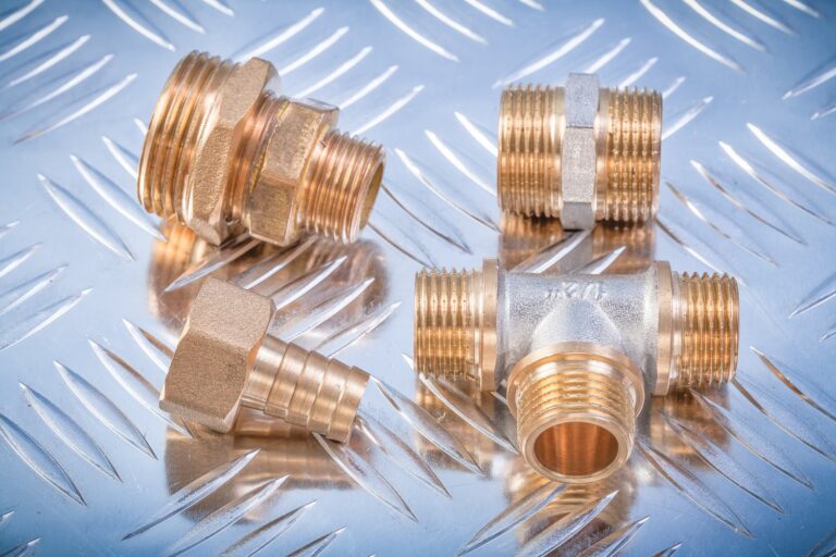 Jak wybrać odpowiednie łączniki mosiężne do instalacji miedzianych