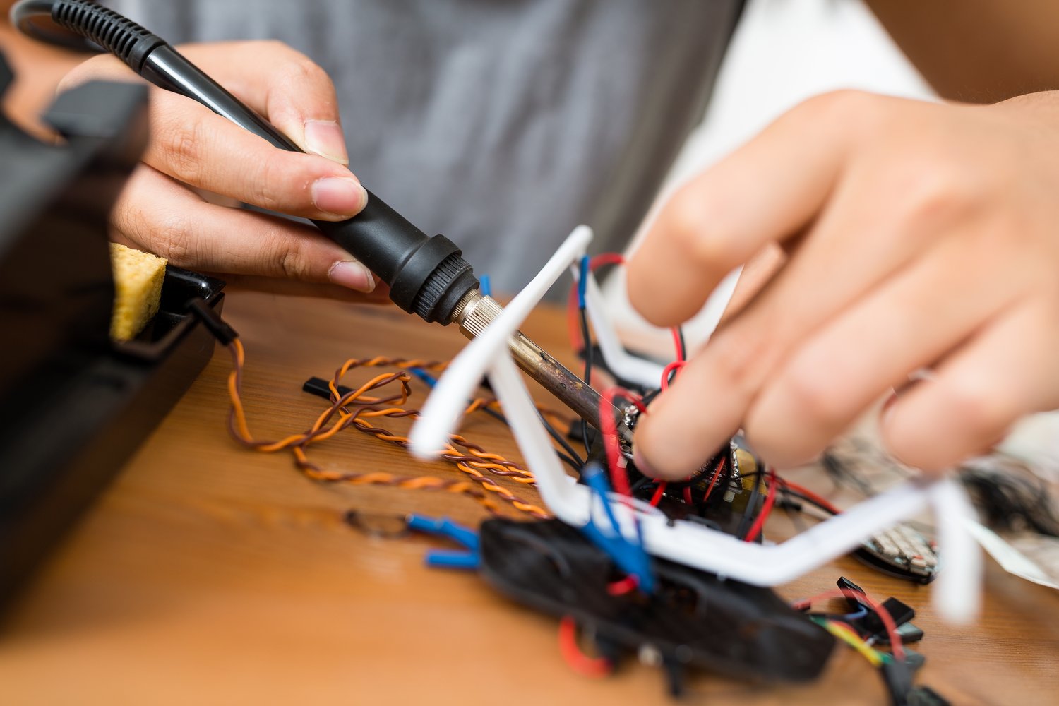 Co zrobić gdy przedłużacz nie przewodzi prądu? Sprawdzanie i naprawa