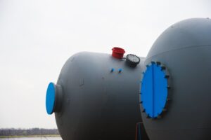 Jak rozpoznać uszkodzoną membranę w zbiorniku hydroforowym? Objawy awarii