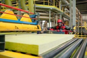 Jak wybrać odpowiednią izolację termiczną dla instalacji grzewczych i chłodniczych