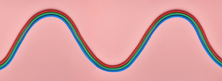 Co powoduje niestabilne napięcie w sieci domowej? Diagnostyka wahań prądu